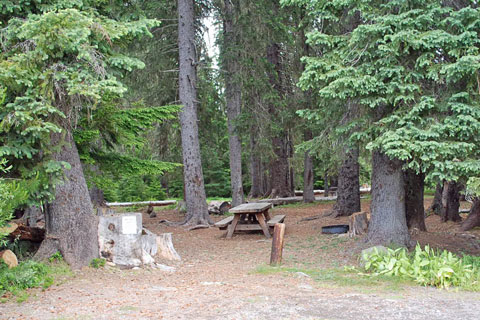 Little Crater Lake Campground, Mount Hood National Forest, Oregon